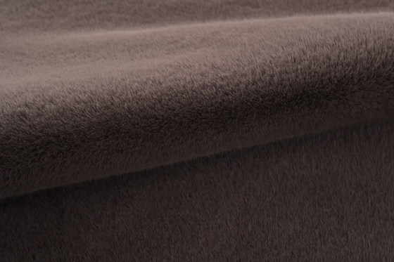 Stock Many Color 100% Polyester 20mm 670GSM Plush Thick Faux Lifelike Mink Sable Fur for Blankets Women's Coat Pet Blanket