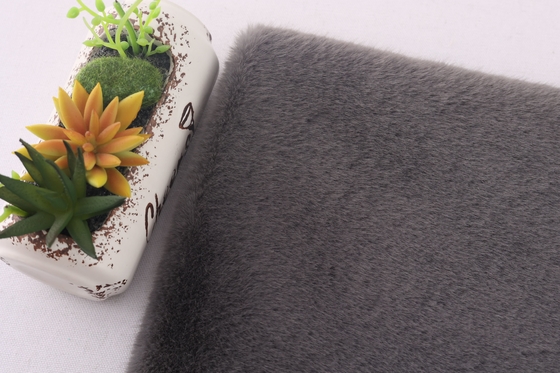 Eco-friendly 100% Polyester Fabric 20mm Plush Thick Faux Fur Lifelike Little Mink Fabric for Clothing Women's Clothing Bag Shoes